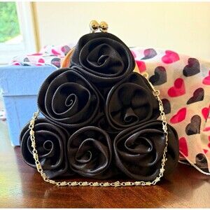 Women’s Black Rosette Kiss Lock Clutch Purse w/ Silver Chain Shoulder Strap